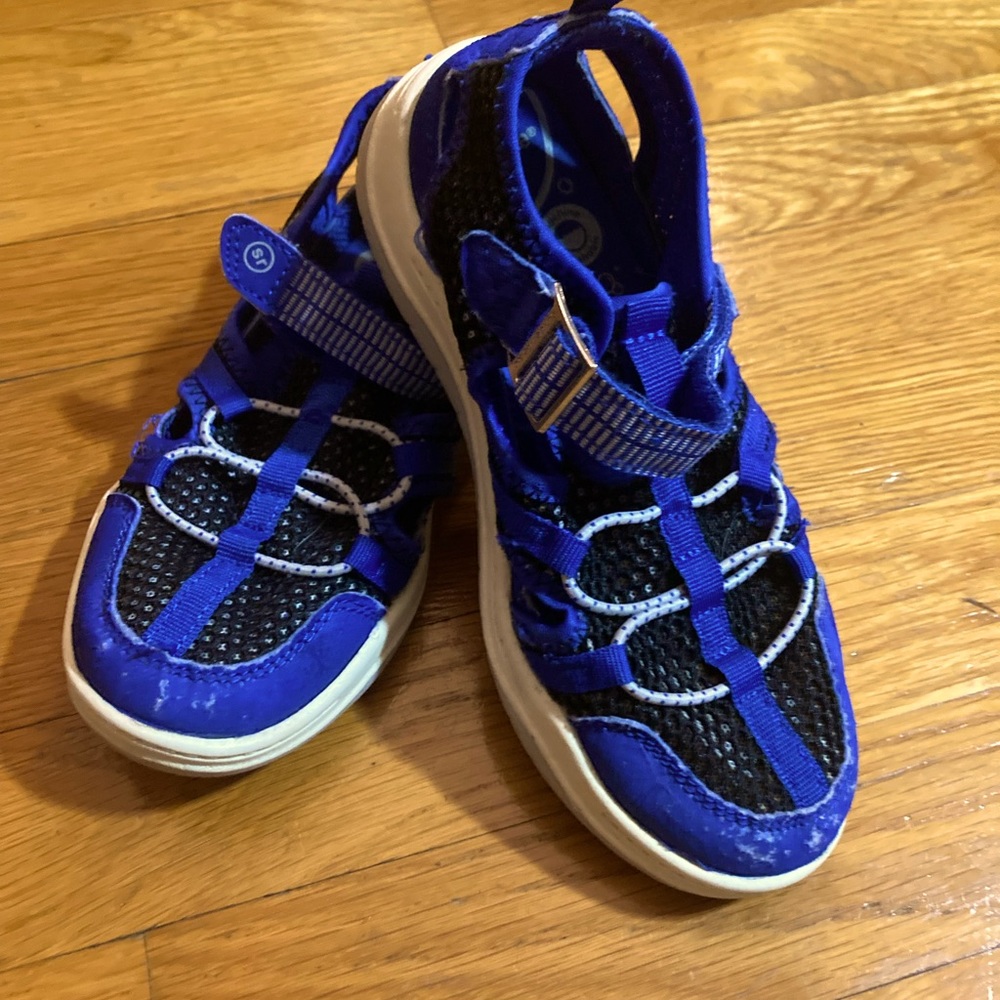 Stride rite 360 water sandals